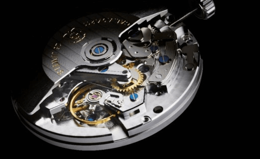 Winding a cheap manual watch